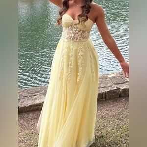 Stacees Strapless Yellow Lace Appliqué Tulle Gown